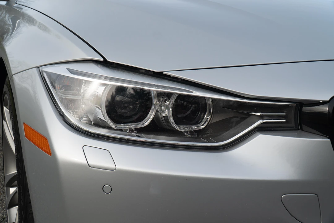 2012 BMW F30 335i & 340i Sedan - Image 31 of 31