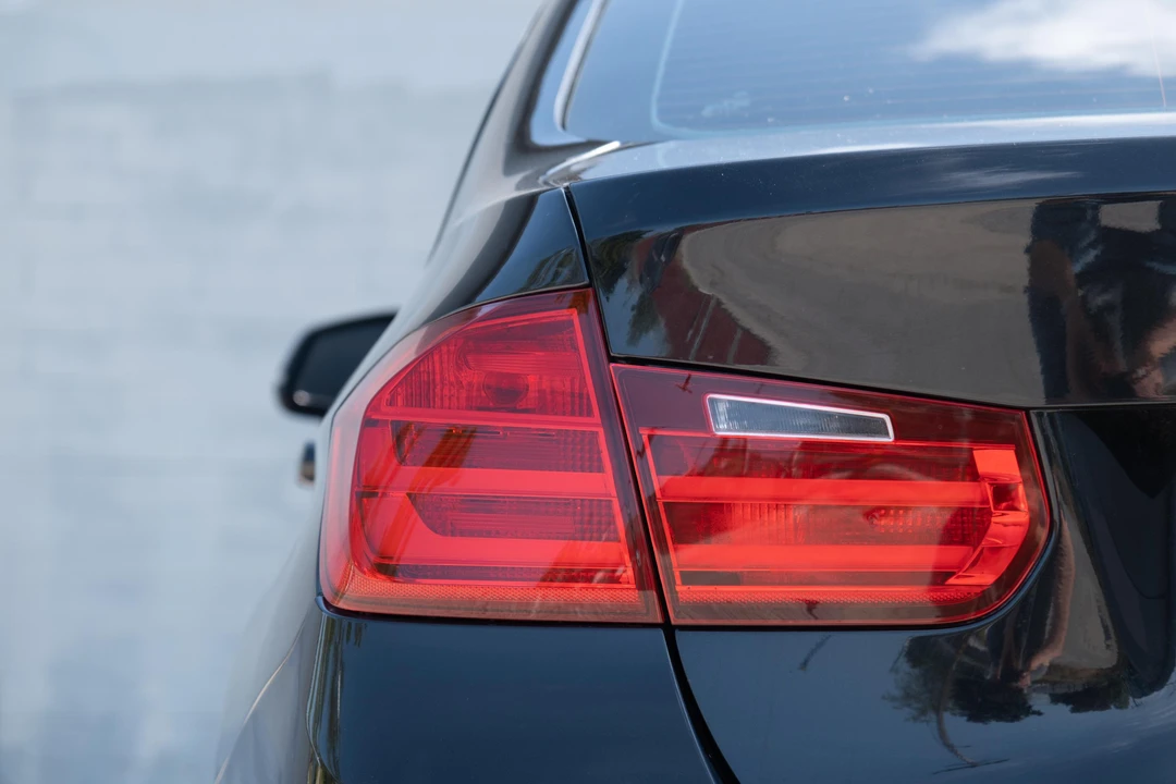2012 BMW F30 335i & 340i Sedan - Image 22 of 31