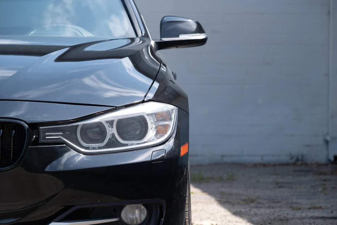 2012 BMW F30 335i & 340i Sedan - Image 17 of 31