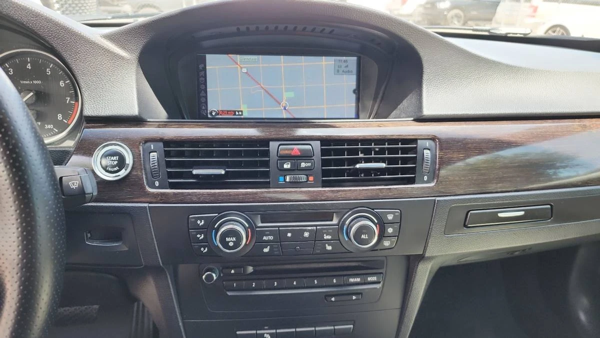 2012 BMW E93 335i Convertible - Image 19 of 20