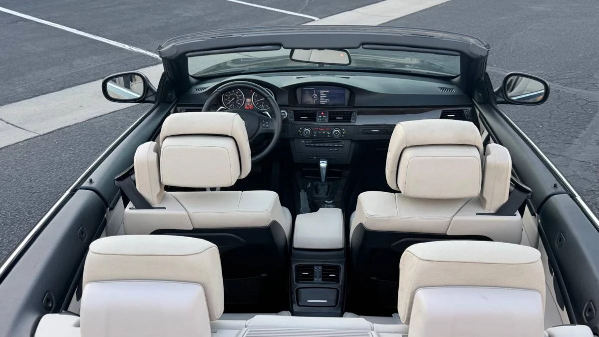 2012 BMW E93 335i Convertible - Image 11 of 16