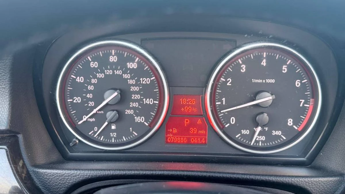 2012 BMW E93 335i Convertible - Image 14 of 16