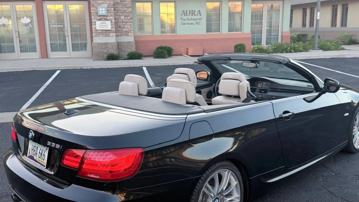 2012 BMW E93 335i Convertible - Image 13 of 16