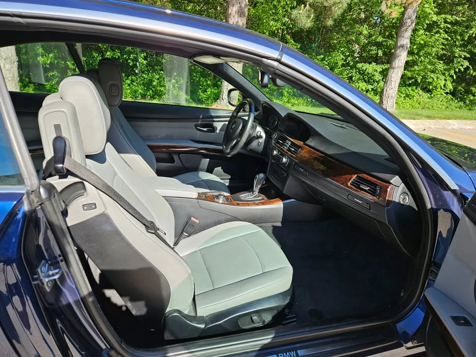 2012 BMW E93 335i Convertible - Image 6 of 16