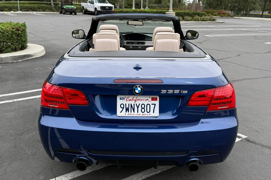2012 BMW E93 335i Convertible - Image 19 of 31