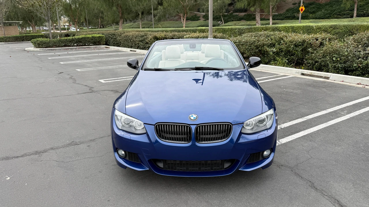2012 BMW E93 335i Convertible - Image 10 of 31