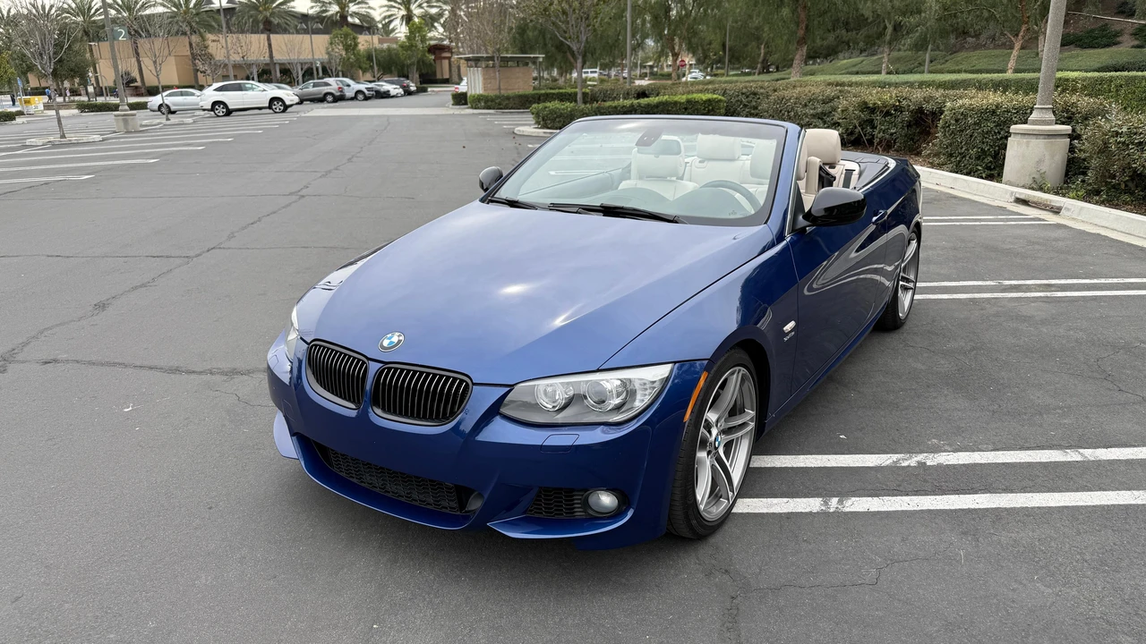 2012 BMW E93 335i Convertible - Image 11 of 31