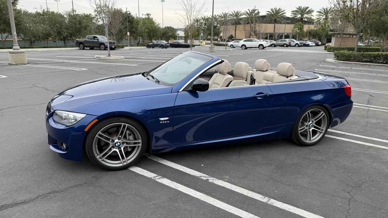 2012 BMW E93 335i Convertible - Image 13 of 31