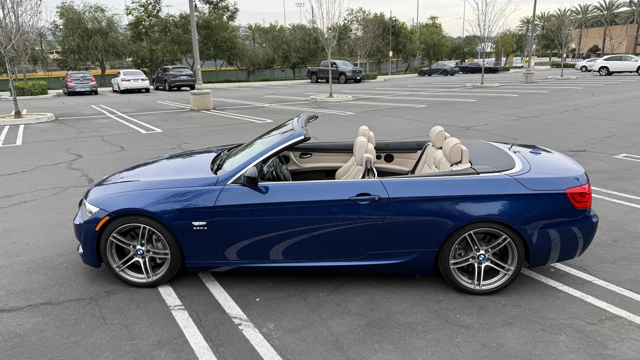 2012 BMW E93 335i Convertible - Image 15 of 31