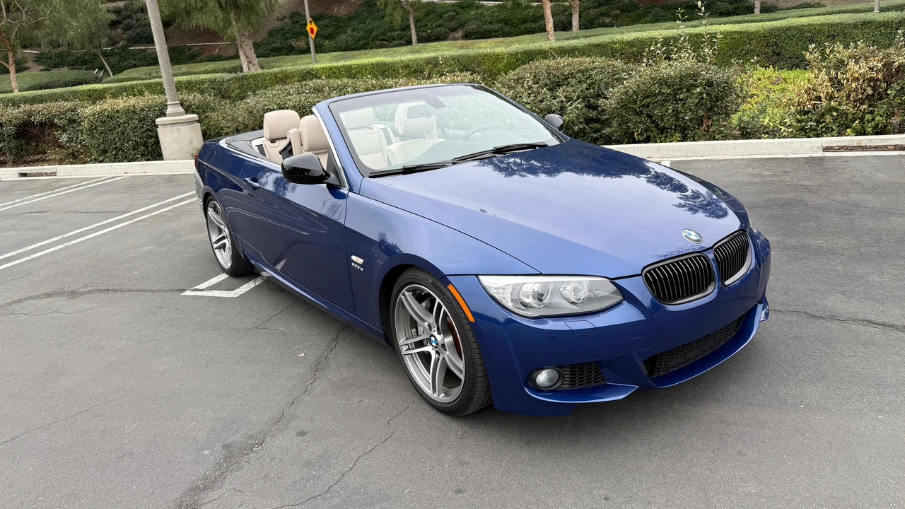 2012 BMW E93 335i Convertible - Image 25 of 31