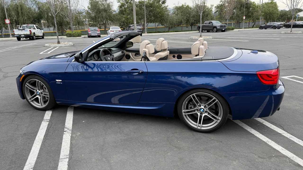 2012 BMW E93 335i Convertible - Image 16 of 31