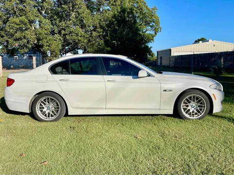 2012 BMW 5 Series 525i Sedan 4D