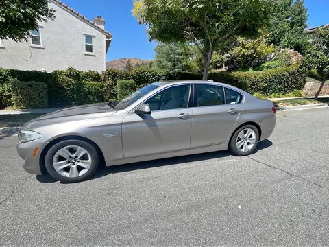 2012 BMW 5 Series 525i Sedan 4D