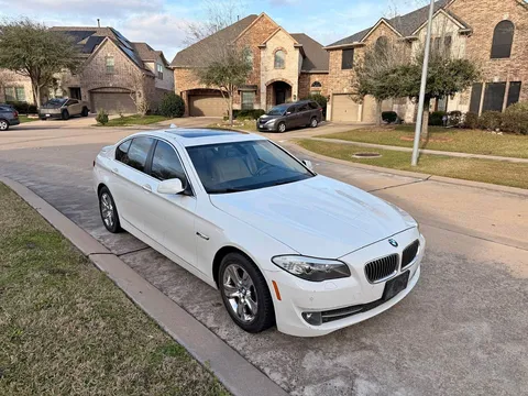 2012 BMW 5 Series 528i Sedan 4D