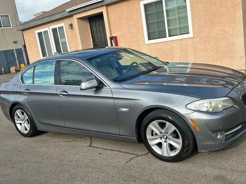 2012 BMW 5 Series 528i Sedan