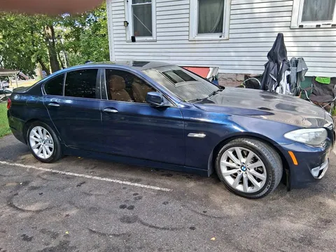 2012 BMW 5 Series 528i Sedan 4D