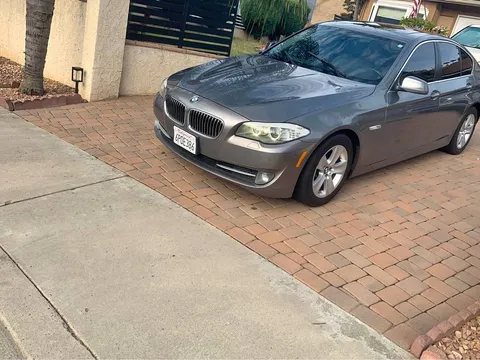 2012 BMW 5 Series 528i Sedan 4D