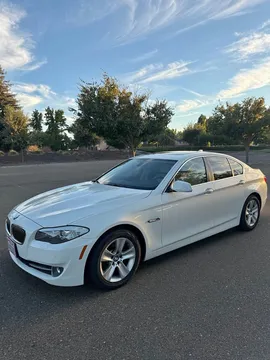 2012 BMW 5 Series 528i Sedan 4D