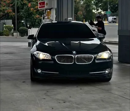 2012 BMW 5 Series 528i Sedan 4D