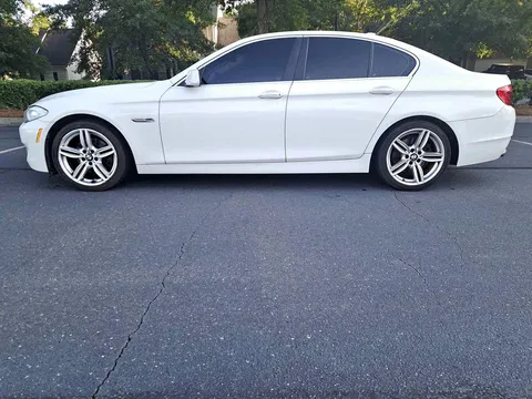 2012 BMW 5 Series 528i Sedan 4D