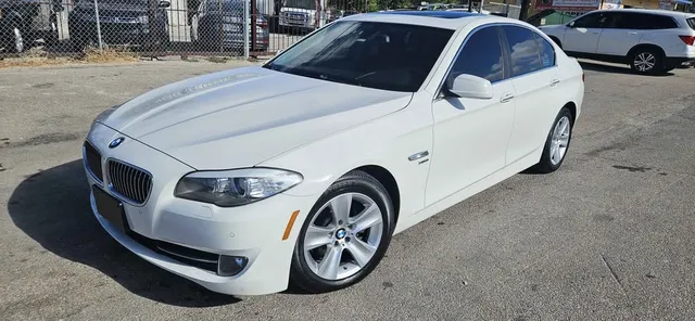 2012 BMW 5 Series 528i xDrive Sedan 4D