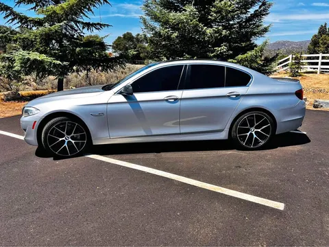 2012 BMW 5 Series 528i xDrive Sedan 4D