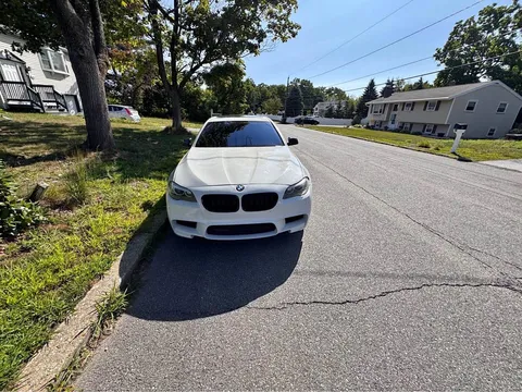 2012 BMW 5 Series 528i xDrive Sedan 4D