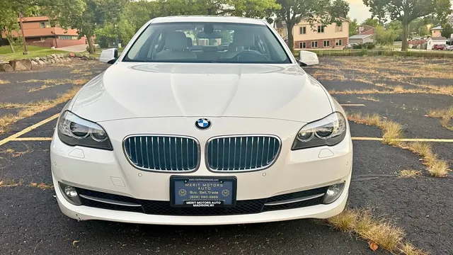 2012 BMW 528i xDrive Sedan