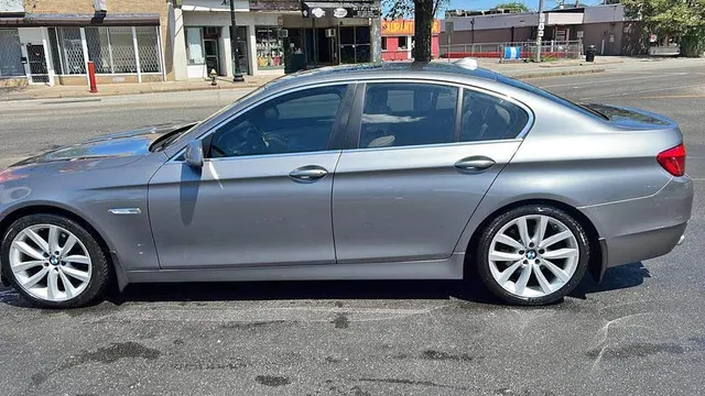 2012 BMW 5 Series · 530i Sedan 4D