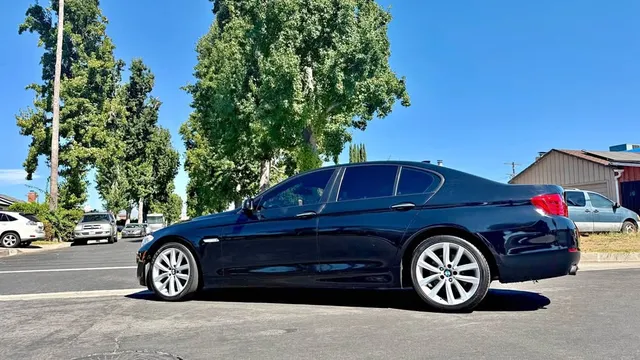 2012 BMW 5 Series 535i Sedan 4D