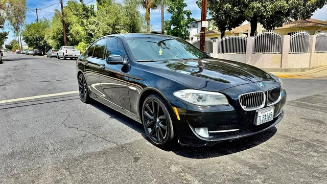 2012 BMW 5 Series 535i Sedan 4D