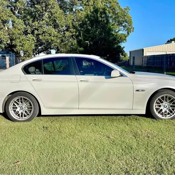 2012 BMW 5 Series 525i
