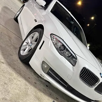 2012 BMW 528i Sedan
