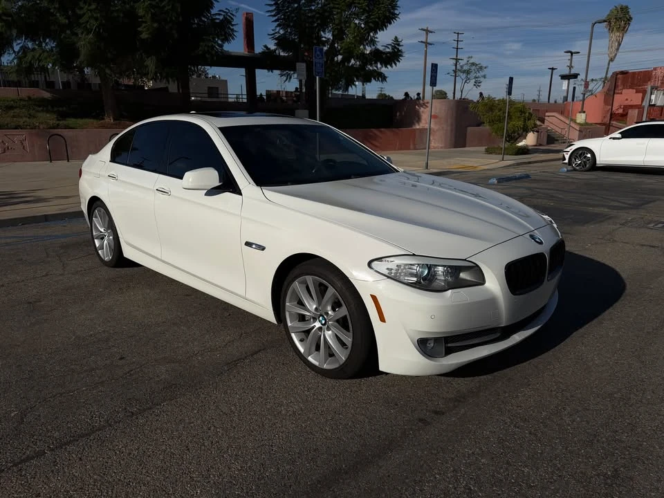 2012 BMW M5 - Image 3 of 11