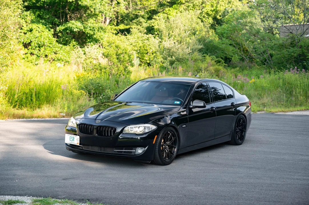 2012 BMW F10 5 Series Sedan - Image 2 of 31