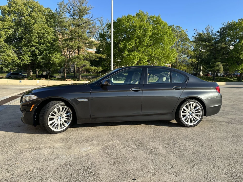 2012 BMW F10 550i & M550d Sedan - Image 28 of 31