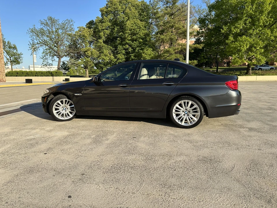2012 BMW F10 550i & M550d Sedan - Image 24 of 31