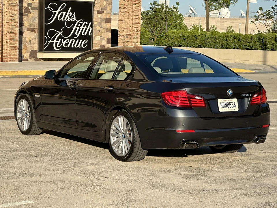 2012 BMW F10 550i & M550d Sedan - Image 19 of 31