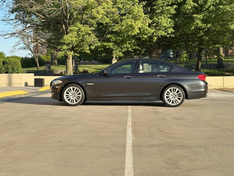 2012 BMW F10 550i & M550d Sedan - Image 27 of 31