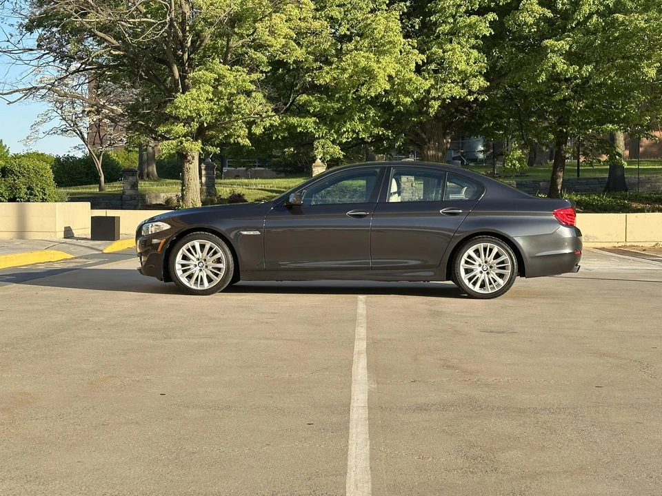 2012 BMW F10 550i & M550d Sedan - Image 26 of 31