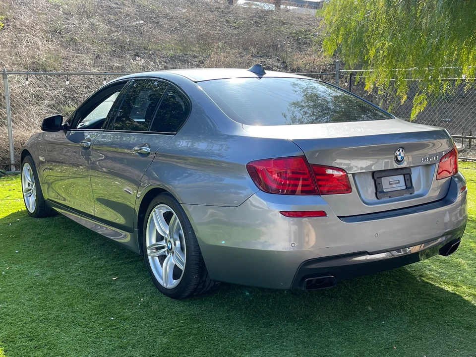 2012 BMW F10 550i & M550d Sedan - Image 11 of 31