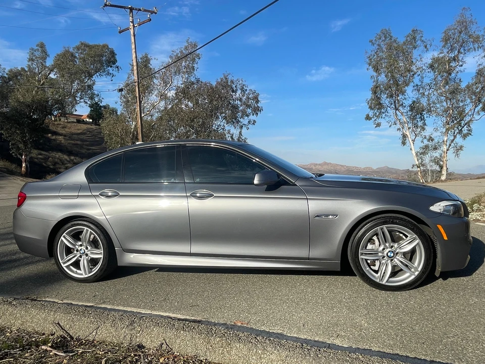 2012 BMW F10 550i & M550d Sedan - Image 14 of 31