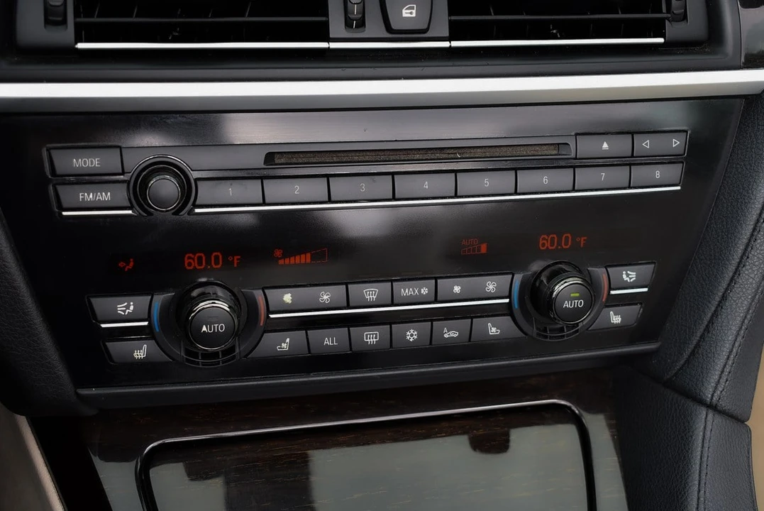 2012 BMW F06/F12/F13 6 Series - Image 29 of 30