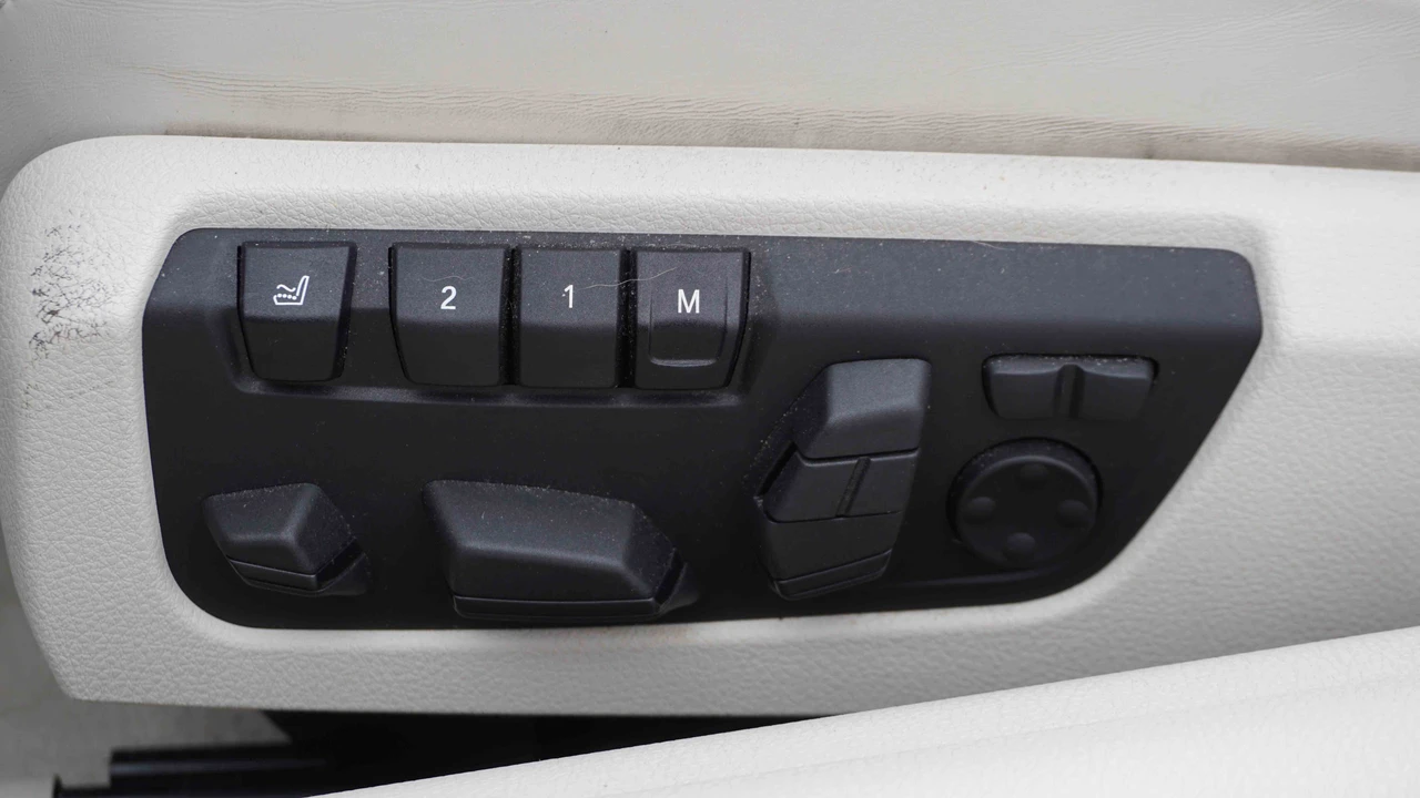 2012 BMW F06/F12/F13 650i - Image 24 of 31