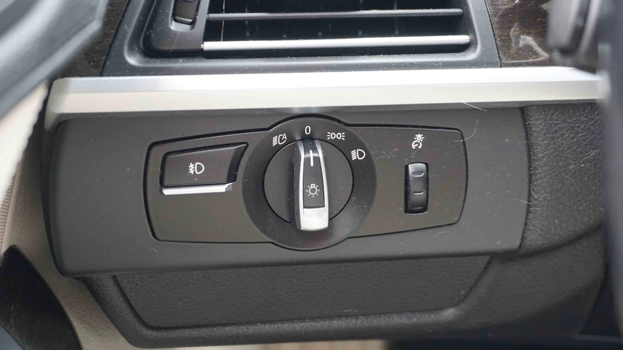 2012 BMW F06/F12/F13 650i - Image 29 of 31