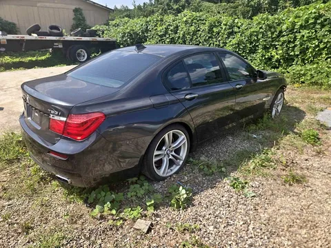 2012 BMW 7 Series 750i Sedan 4D