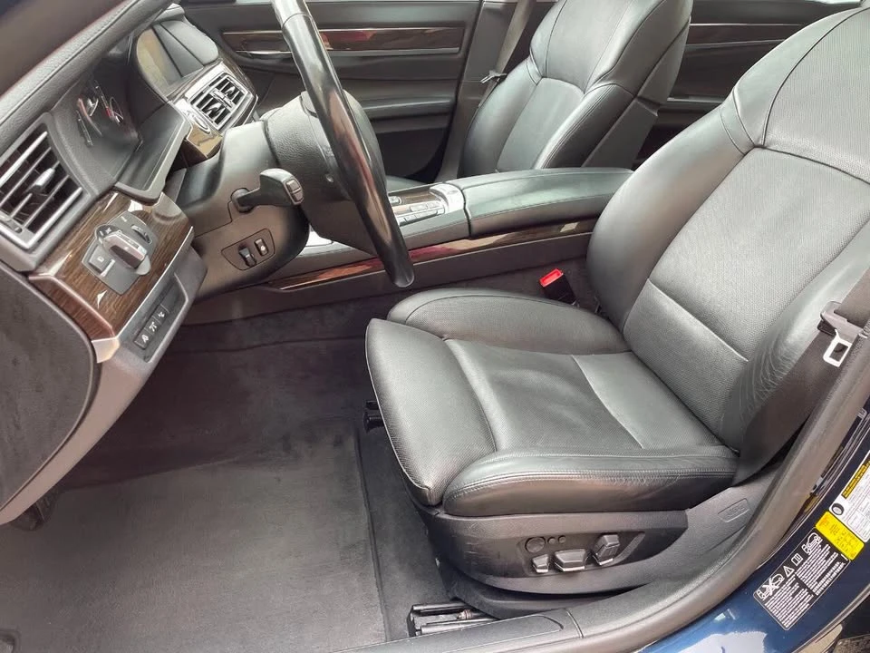 2012 BMW Alpina B7 - Image 16 of 17