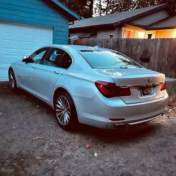 2012 BMW 7 Series 740i Sedan