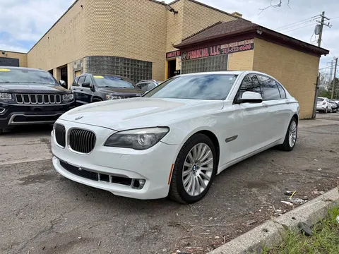 2012 BMW 750Li Sedan