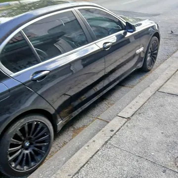 2012 BMW 7 Series 750Li xDrive